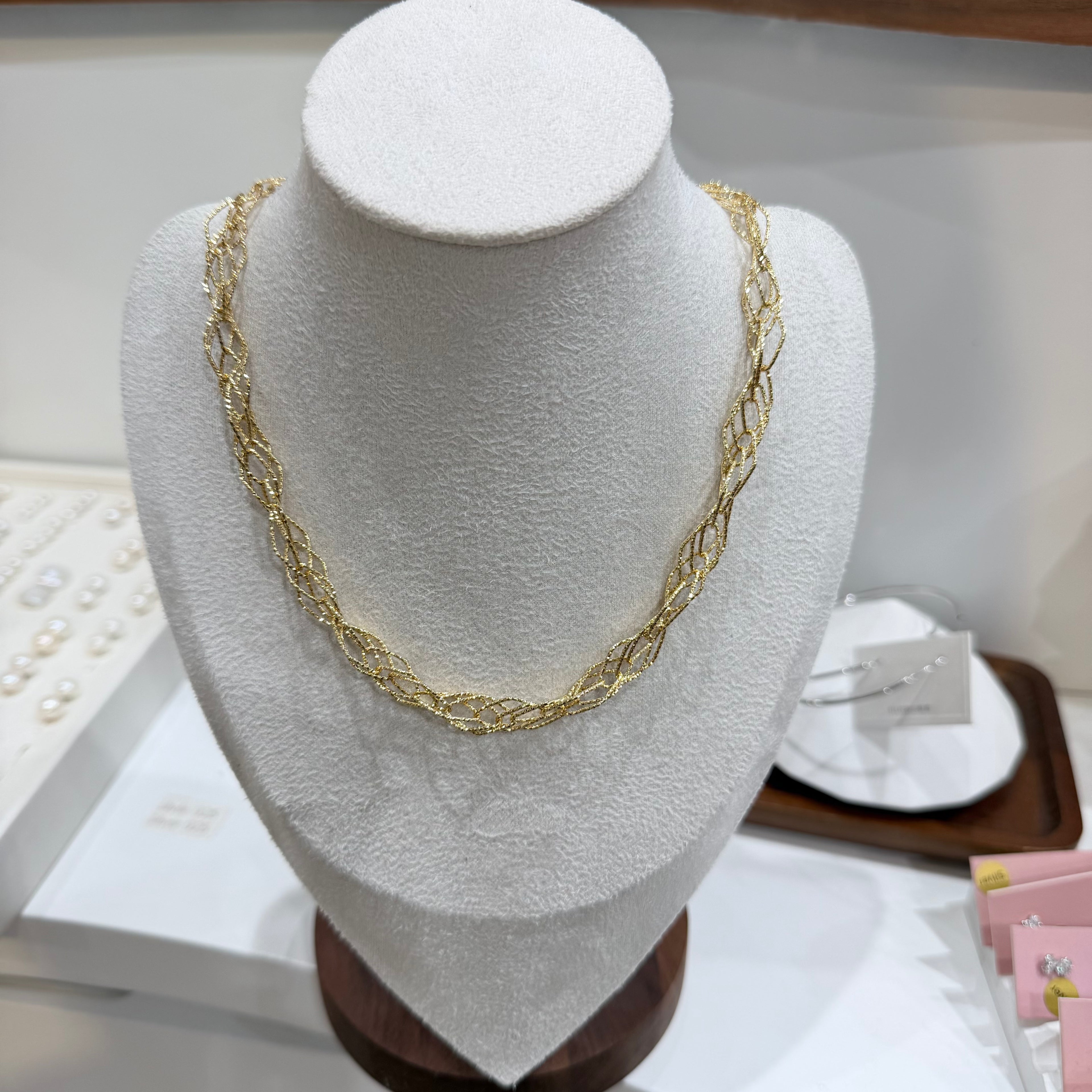 Elegant Braided Gold Chain Necklace