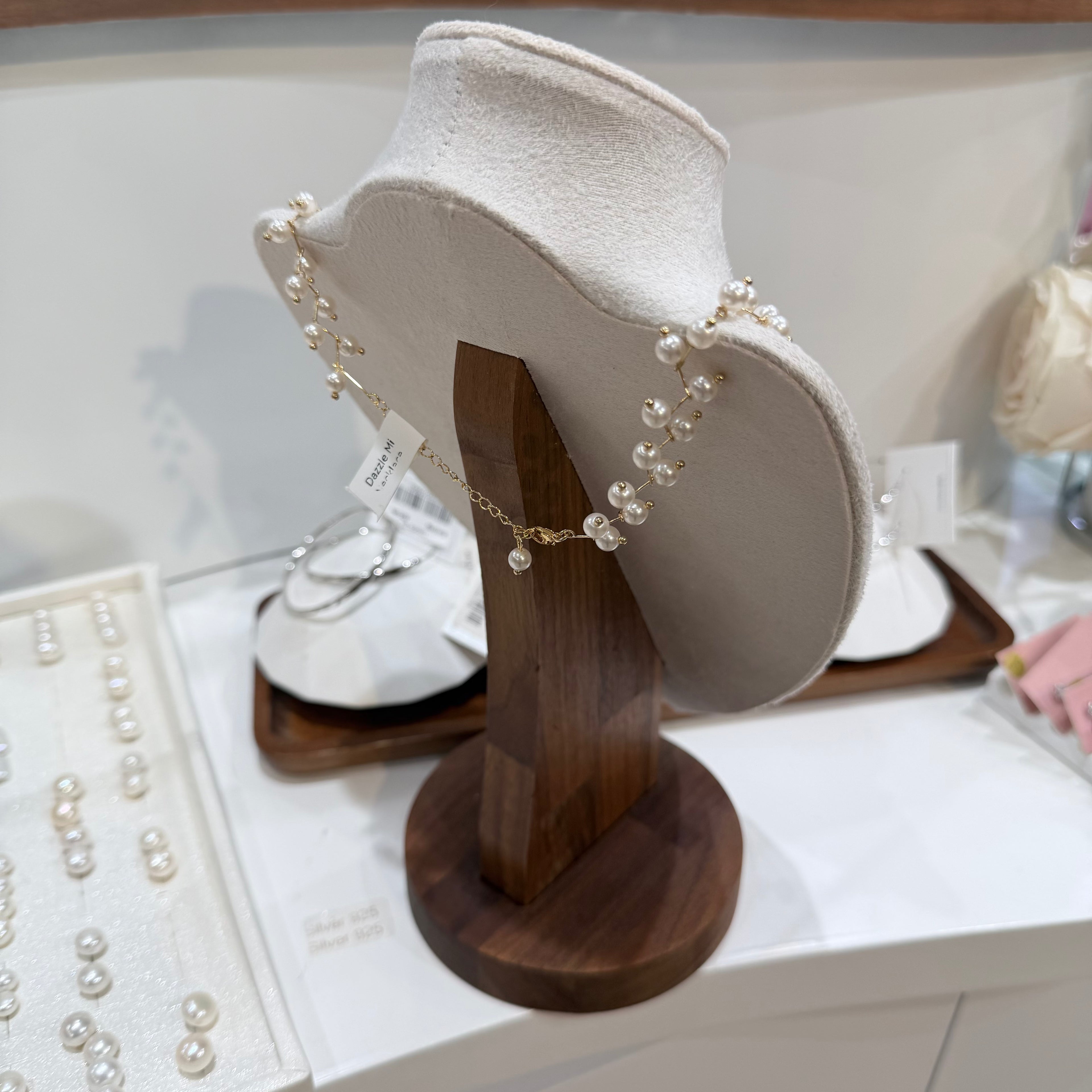 Elegant Pearl Vine Necklace - Delicate Branch Design